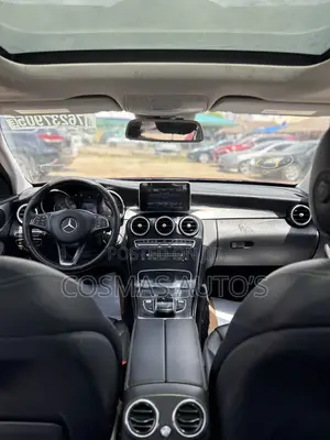 Mercedes-Benz C300 2016 Red