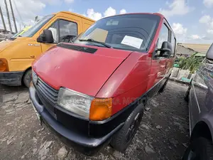 Volkswagen Transporter 2003 Red