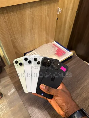 New Apple iPhone 15 256 GB Black