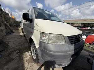 Volkswagen Transporter 2005 White