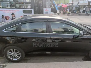 Hyundai Sonata Base Sedan FWD (2.4L 4cyl 6A) 2016 Black