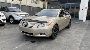 Toyota Camry LE 4dr Sedan (2.4L 4cyl 5A) 2009 Gold
