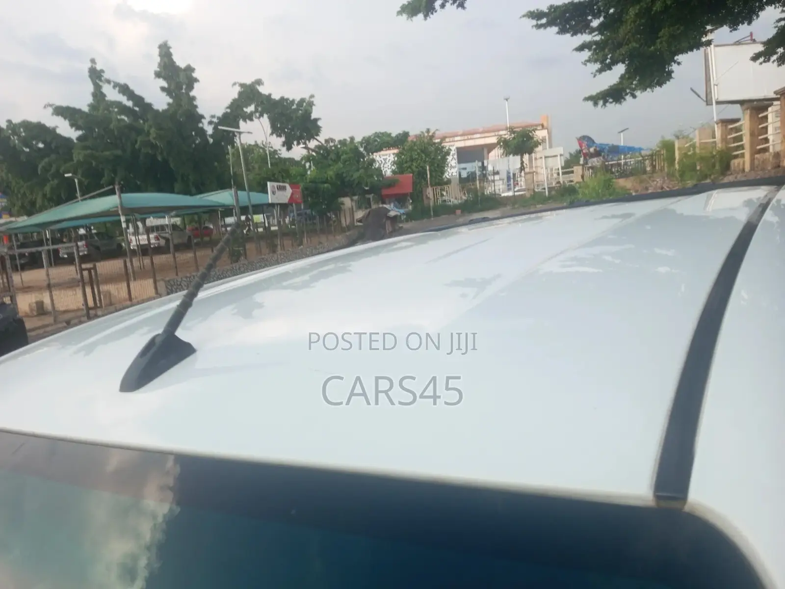 Toyota Hilux 2025 White