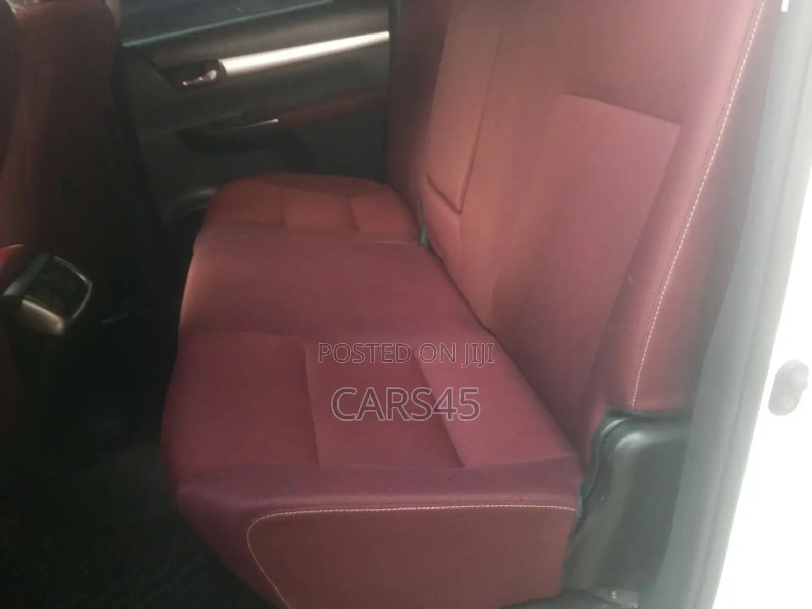 Toyota Hilux 2025 White