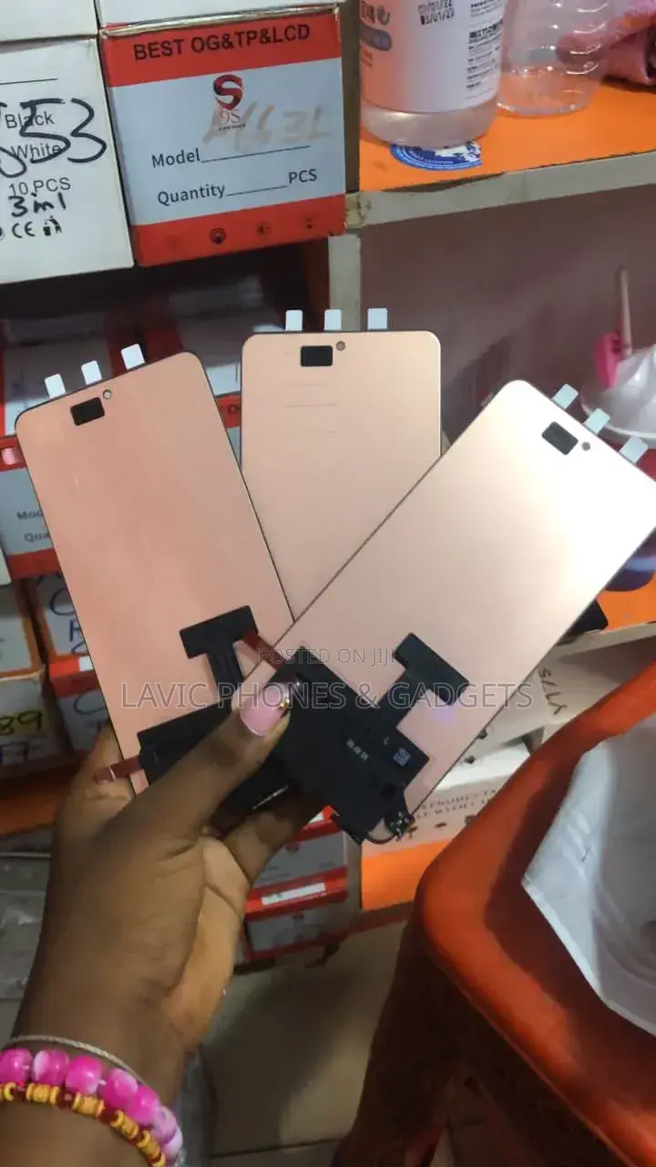 Tecno Camon 30 Premier (Cl9) Screen