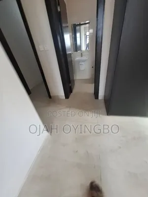 3bdrm Block of Flats in Lekki Phase 1 for rent