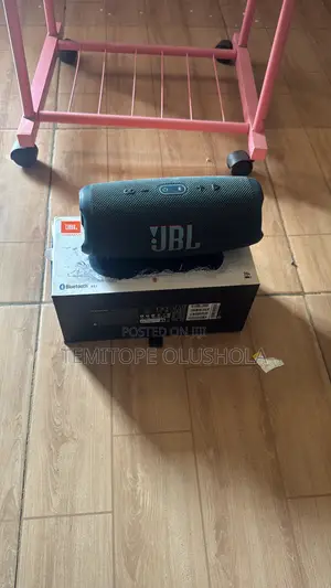 JBL Charge 5