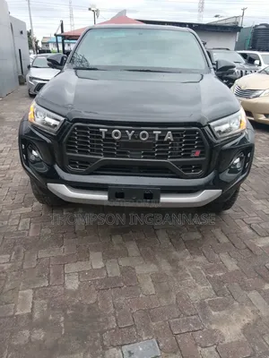 New Toyota Hilux 2024 Black