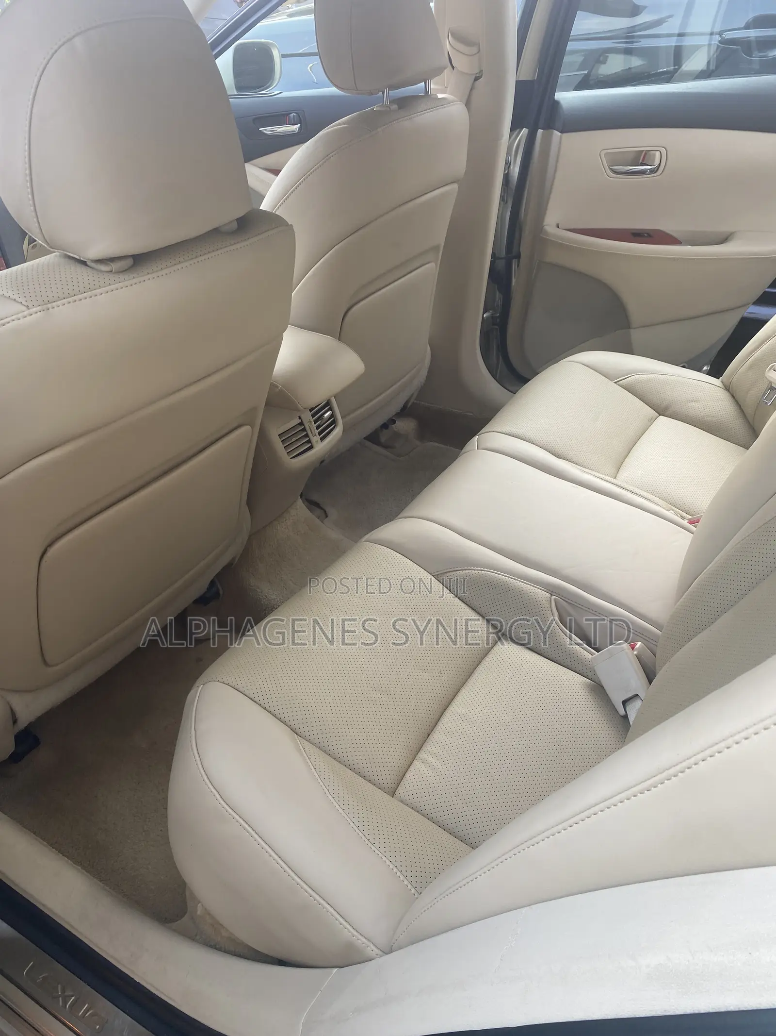 Lexus ES 350 2011 Gold