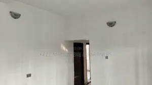 2bdrm Block of Flats in Rd 20 Sars Rd , With, Rumuahalu for rent