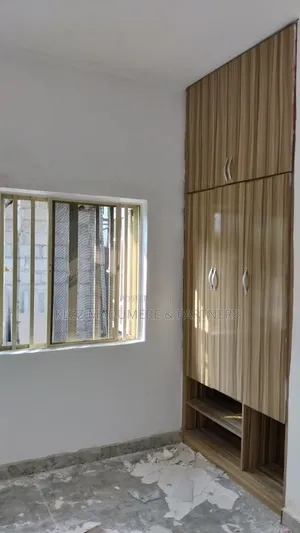 2bdrm Block of Flats in Rd 20 Sars Rd , With, Rumuahalu for rent