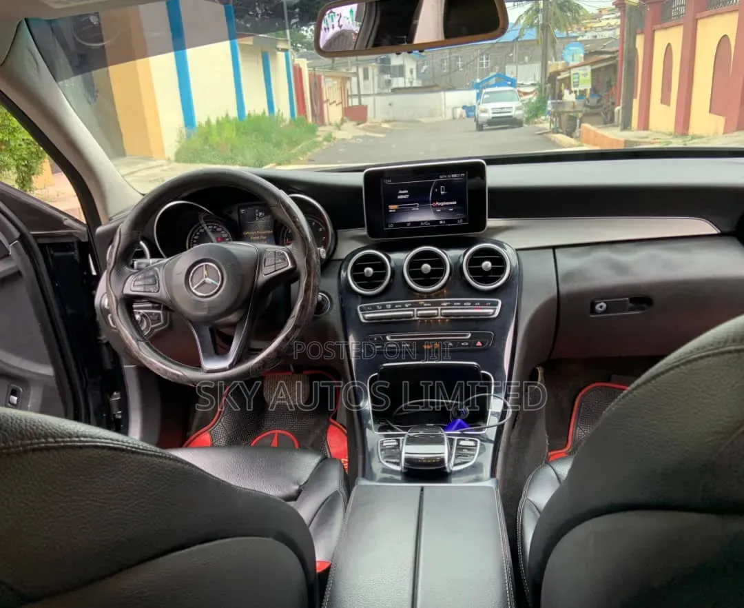 Mercedes-Benz C300 2015 Black