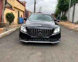 Mercedes-Benz C300 2015 Black