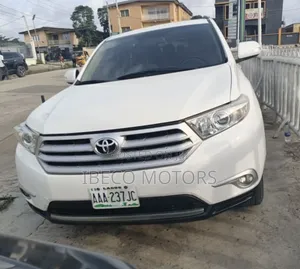 Toyota Highlander V6 2009 White
