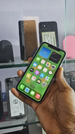 Apple iPhone 11 64 GB White