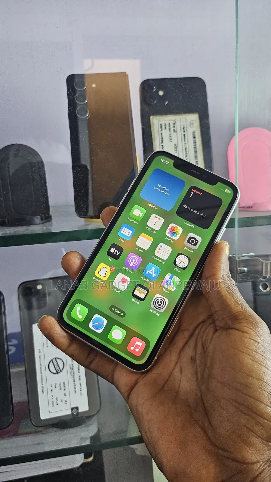 Apple iPhone 11 64 GB White
