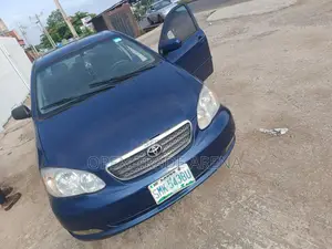 Toyota Corolla LE 2005 Blue