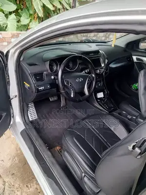 Hyundai Elantra 2012 White