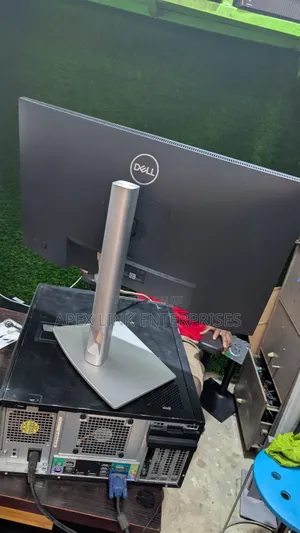 24 Inches Dell Professional Ips Frameless Monitor