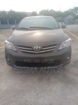 Toyota Corolla 2012 Gray