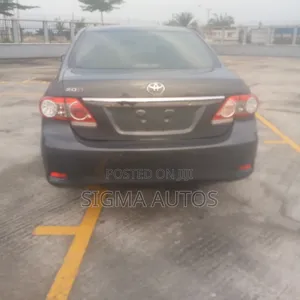 Toyota Corolla 2012 Gray