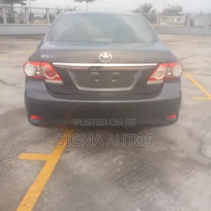 Toyota Corolla 2012 Gray