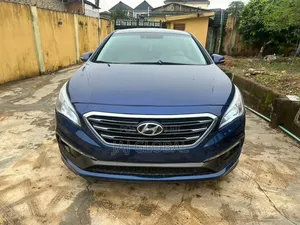 Hyundai Sonata Limited Sedan FWD (2.4L 4cyl 6A) 2017 Blue
