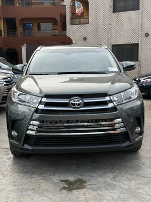 Toyota Highlander Limited Platinum 4dr SUV AWD (3.5L 6cyl 6A) 2015