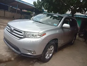 Toyota Highlander 2013 Silver