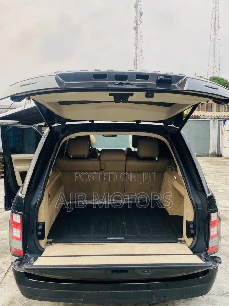 Land Rover Range Rover 5.0L Supercharged 2015 Black