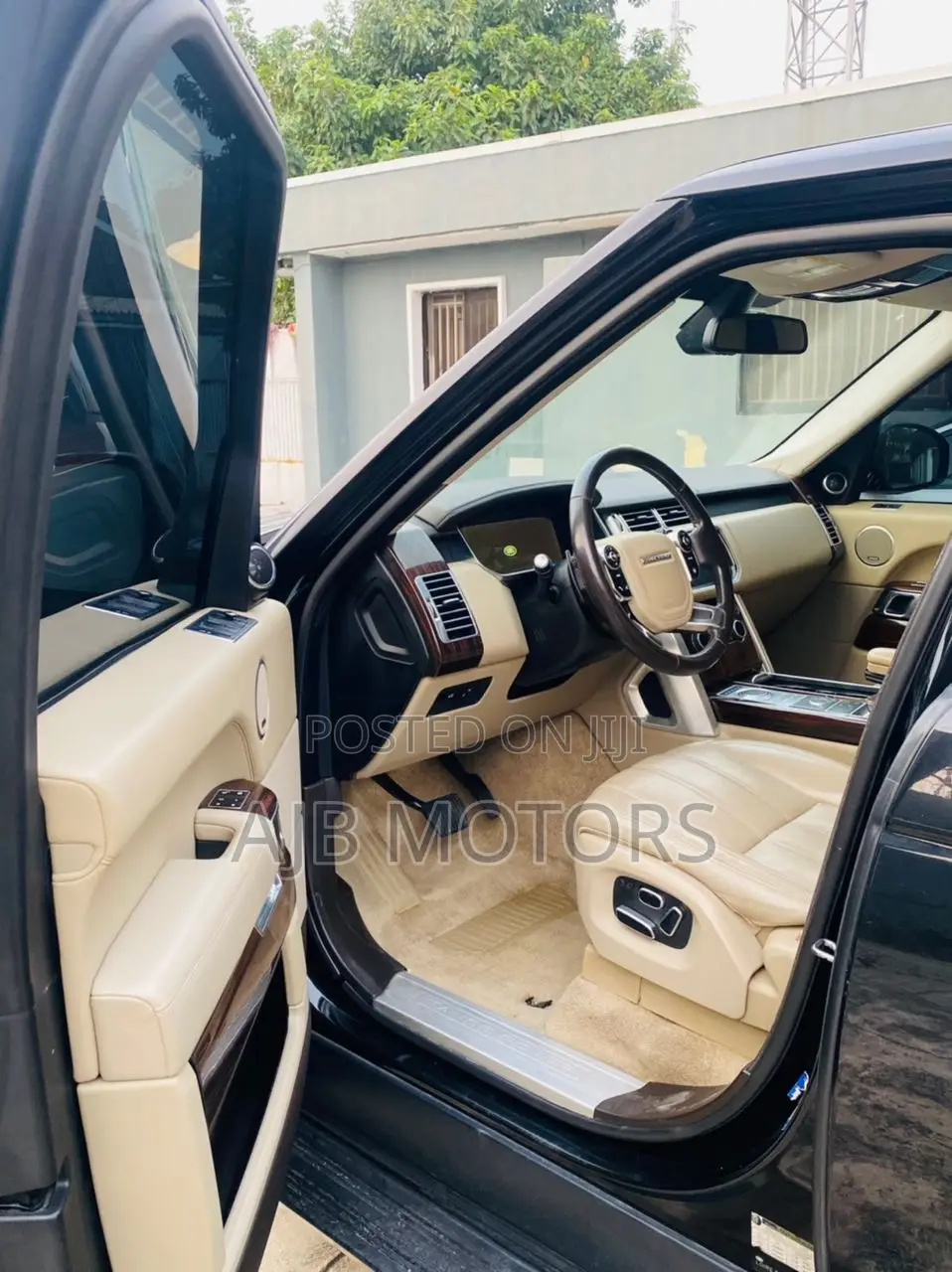 Land Rover Range Rover 5.0L Supercharged 2015 Black