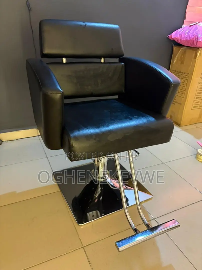 High Quality Studio Styling Chair