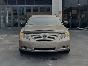 Toyota Camry LE 4dr Sedan (2.4L 4cyl 5A) 2009 Gold