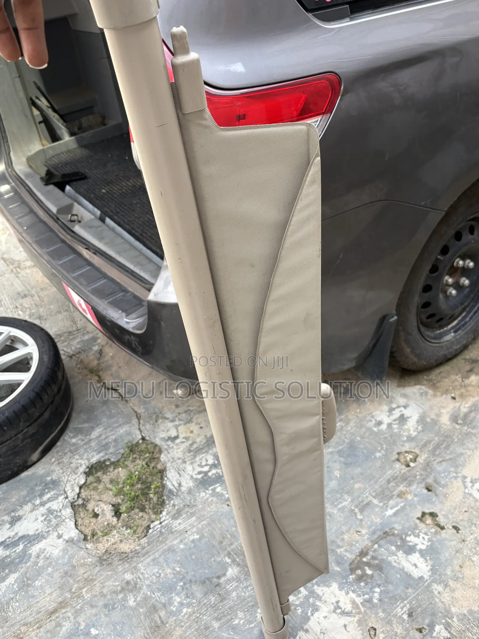 Venza Booth Cover