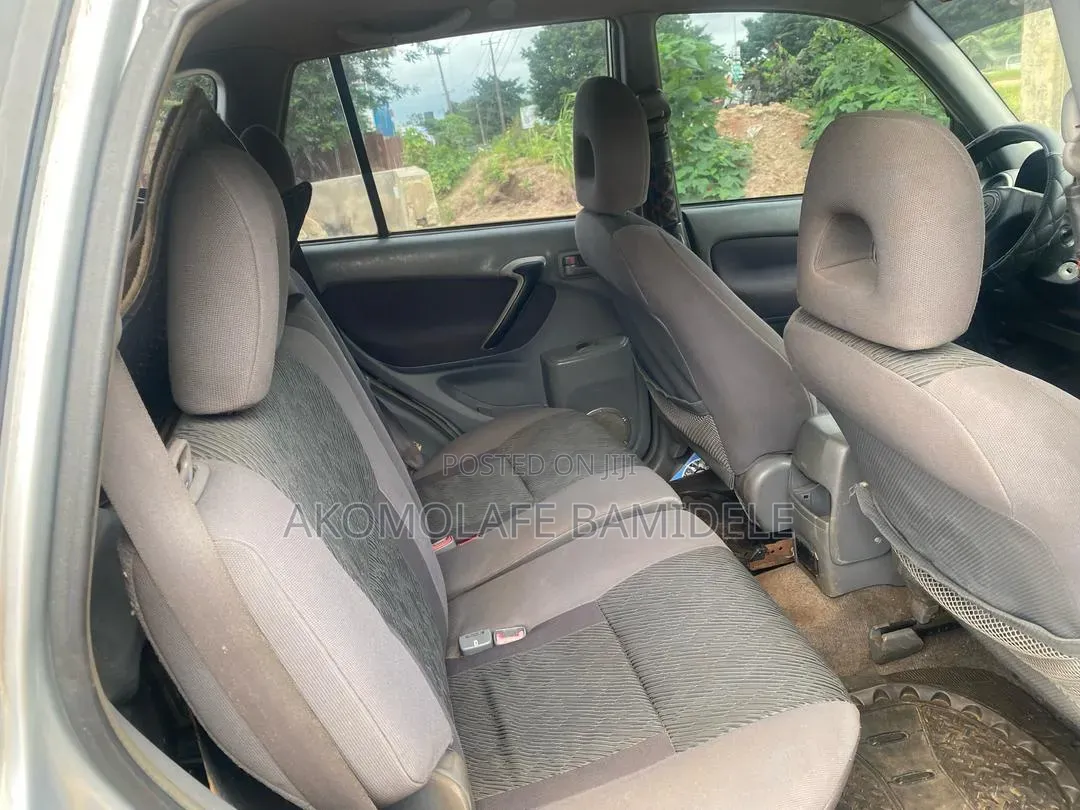 Toyota RAV4 Automatic 2003 Silver
