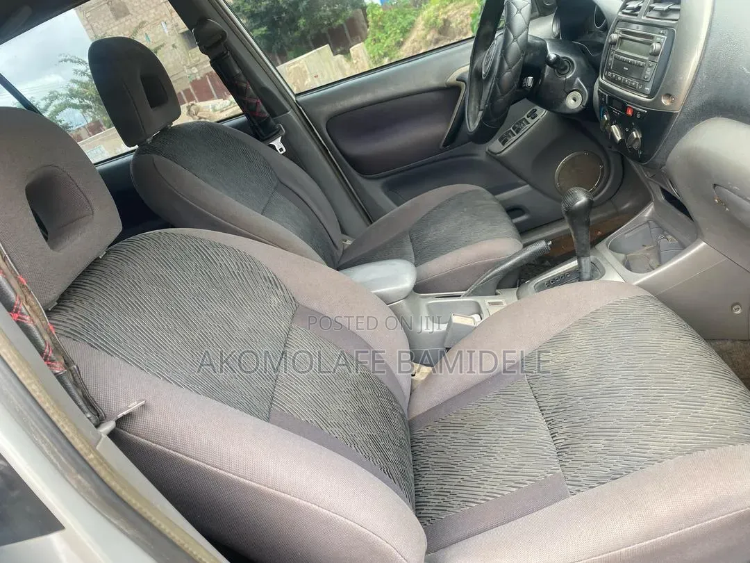 Toyota RAV4 Automatic 2003 Silver