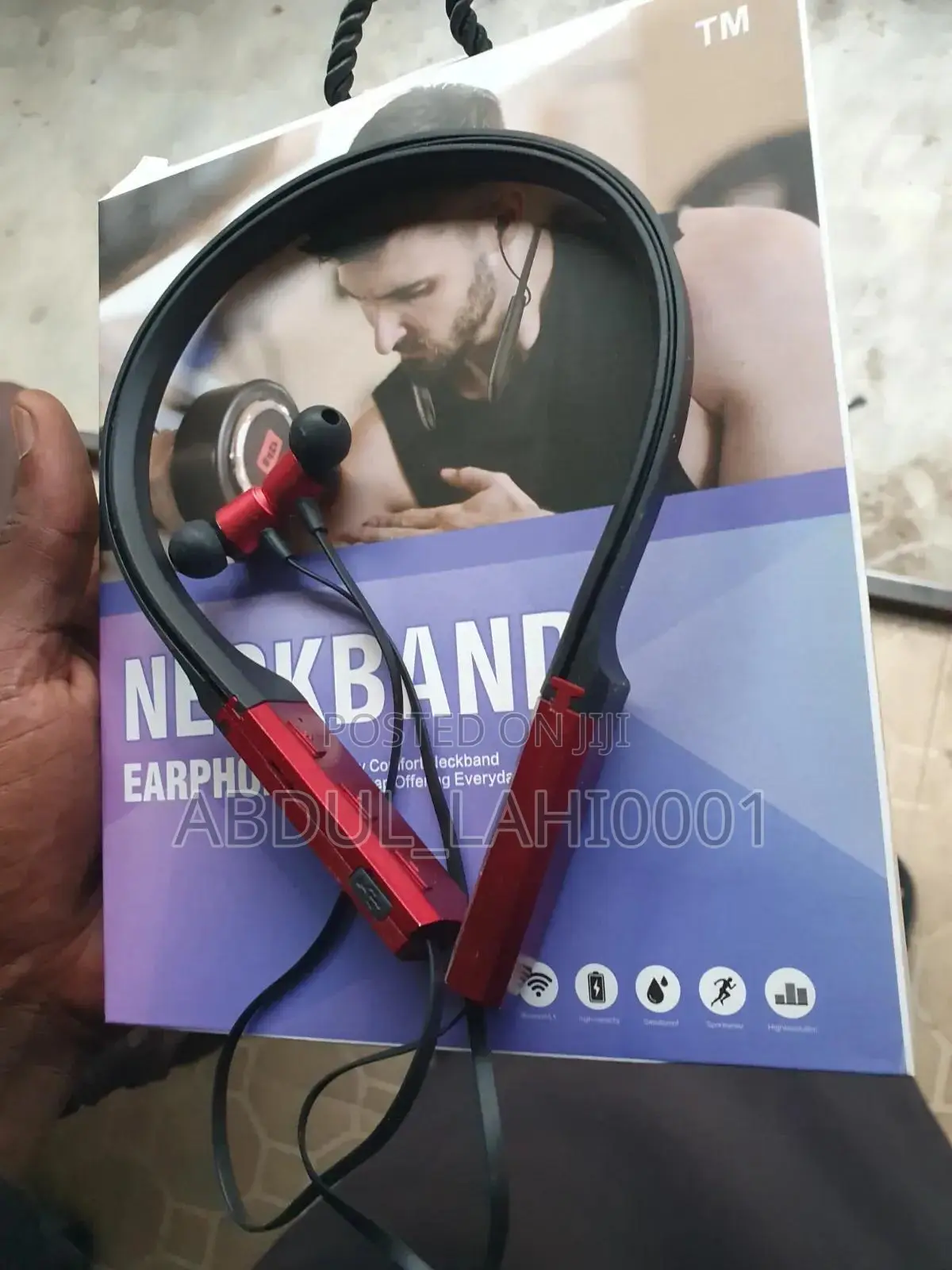 Neckband Earphone