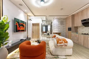 Brand New 2 Bedroom With a Ps5, Pool, Gym Balcony