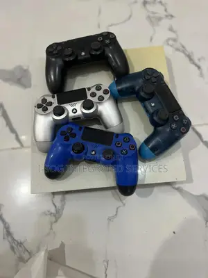 Play Station 4