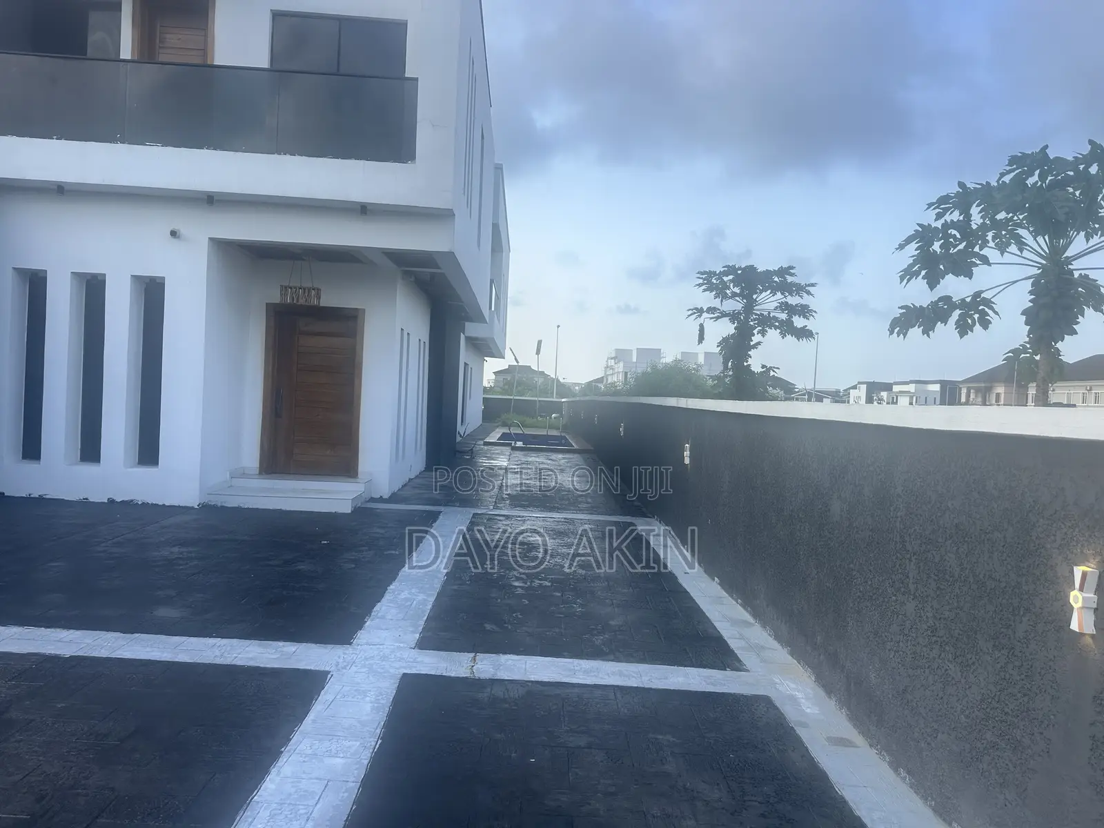 5bdrm Duplex in Royal Garden Estate, Ajiwe for sale