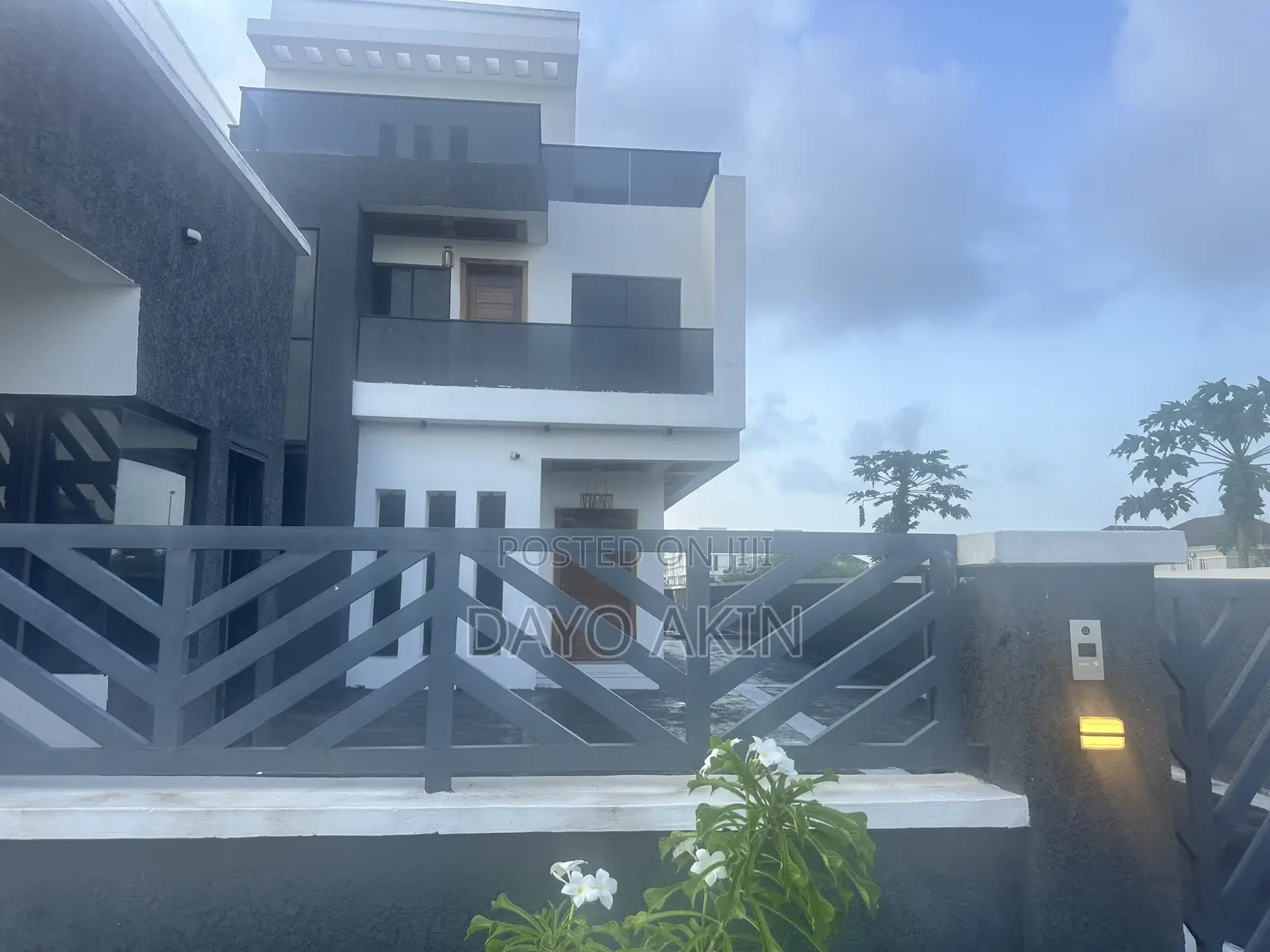 5bdrm Duplex in Royal Garden Estate, Ajiwe for sale