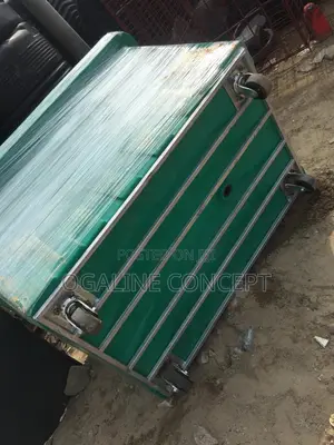 1100l Waste Bin