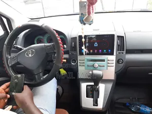 Toyota Verso 2009 Gray