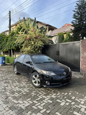Toyota Camry SE 4dr Sedan (2.5L 4cyl 6A) 2013 Black