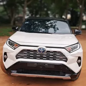 Toyota RAV4 XLE Premium FWD 2020 White