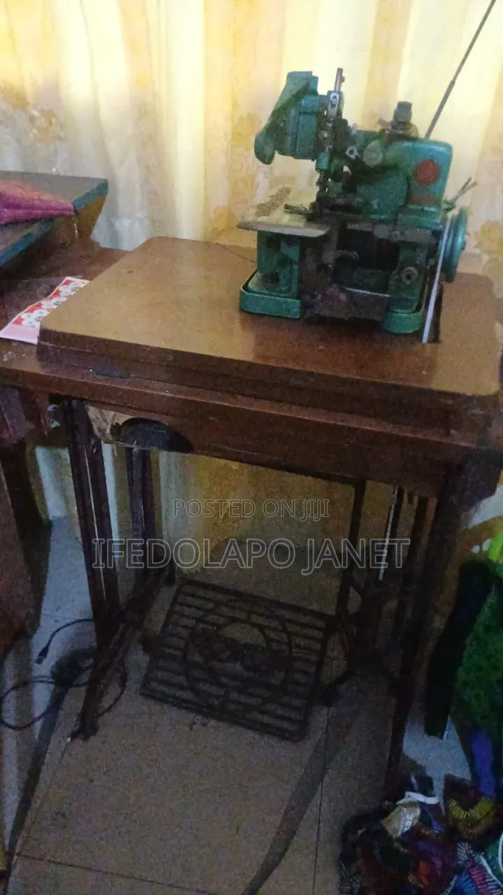 Manual Sewing Machine