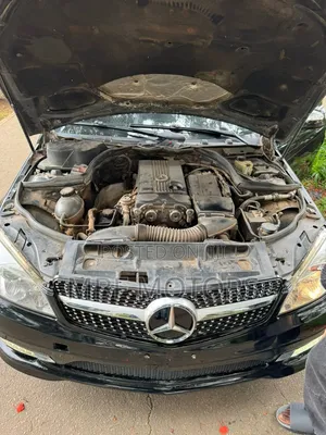 Mercedes-Benz C200 2010 Black