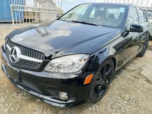 Mercedes-Benz C300 Luxury 4Matic Sedan AWD (3.0L 6cyl 7A) 2011 Black