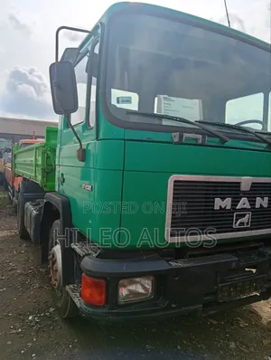 Man- Volks Tipper