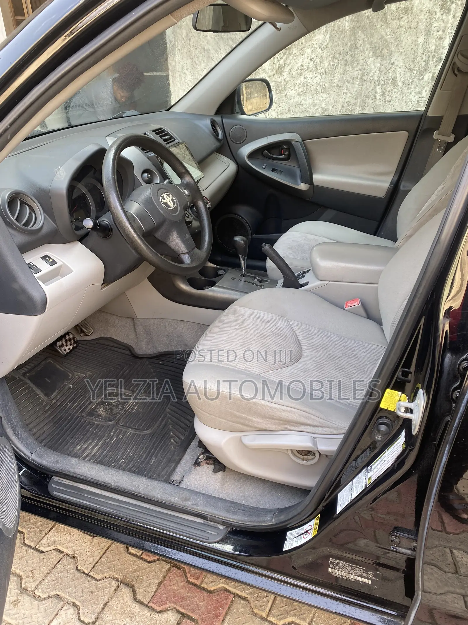 Toyota RAV4 2012 Black